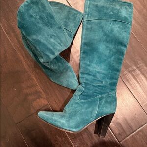 Chic Teal Suede Heeled Boots